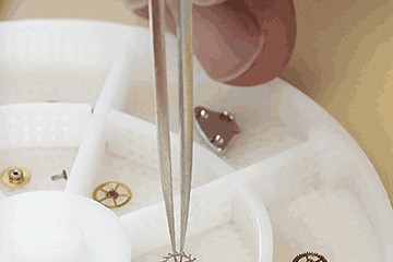 深圳劳力士手表镜面坏了